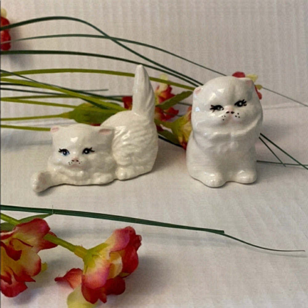 CERAMIC white kittens vintage cats cat pottery kitty decor